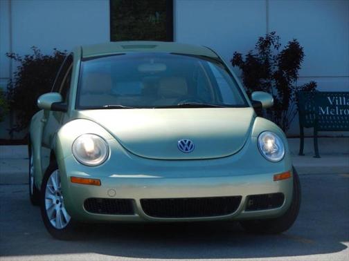 2009 Volkswagen New Beetle S