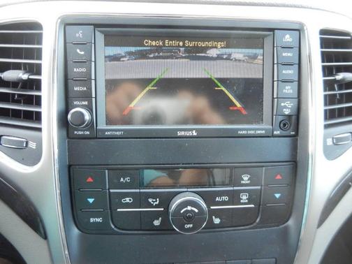 White 2011 Jeep Grand Cherokee Laredo
