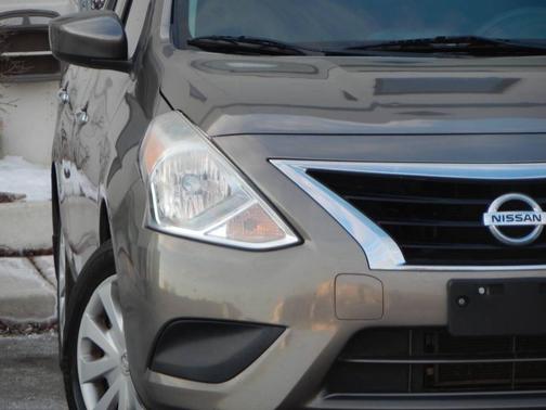 2016 Nissan Versa 1.6 SV