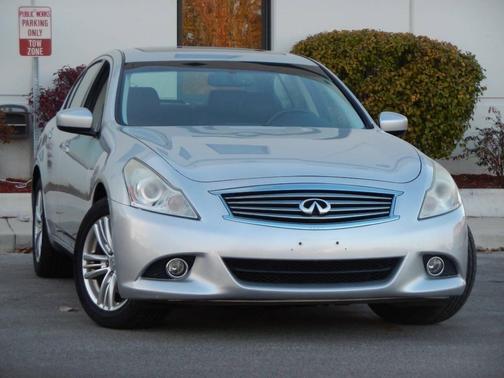 2013 INFINITI G37x Base