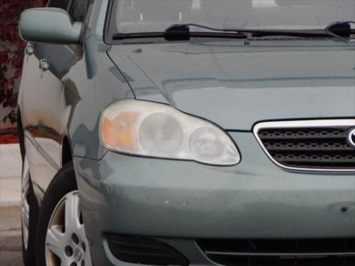 2005 Toyota Corolla LE