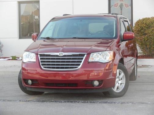 2010 Chrysler Town & Country Touring