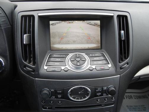 2010 INFINITI G37x Base