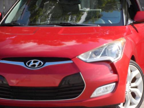 2013 Hyundai Veloster Base