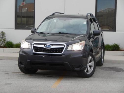 Gray 2015 Subaru Forester 2.5i Premium
