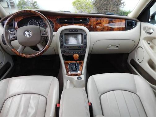 2006 Jaguar X-Type 3.0L AWD 4dr Sedan