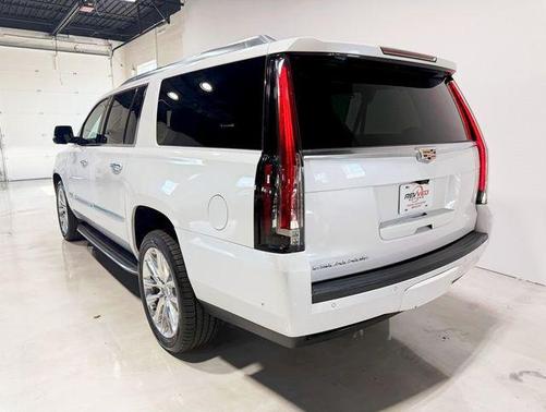 2019 Cadillac Escalade ESV Luxury