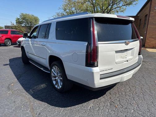 2019 Cadillac Escalade ESV Luxury