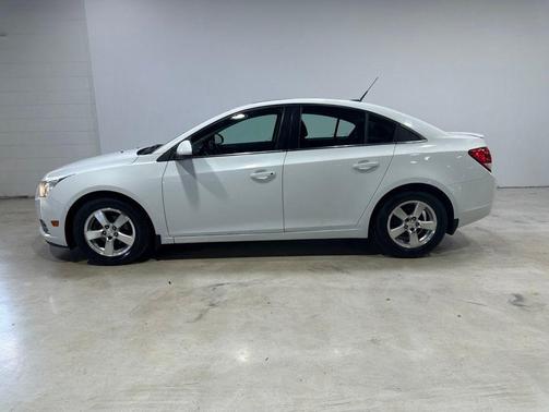 Summit White 2014 Chevrolet Cruze 1LT