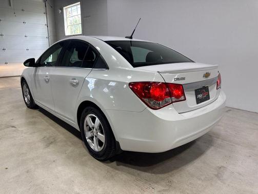 Summit White 2014 Chevrolet Cruze 1LT