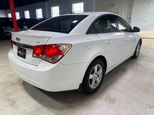Summit White 2014 Chevrolet Cruze 1LT