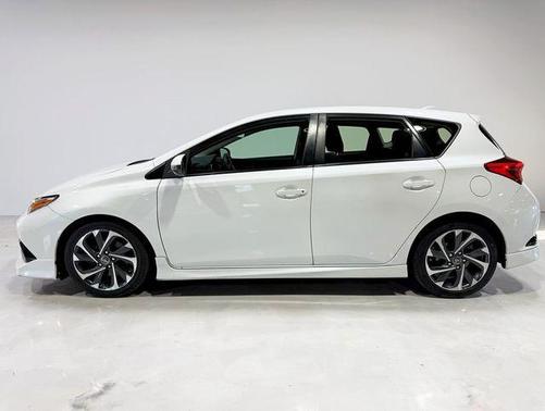 2017 Toyota Corolla iM Base