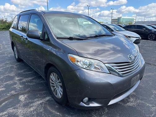 2012 Toyota Sienna XLE