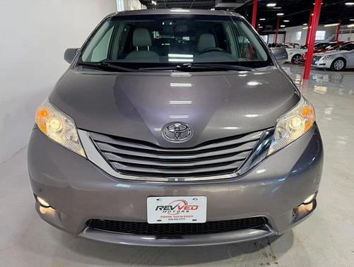 2012 Toyota Sienna XLE