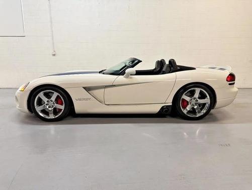 2005 Dodge Viper SRT10