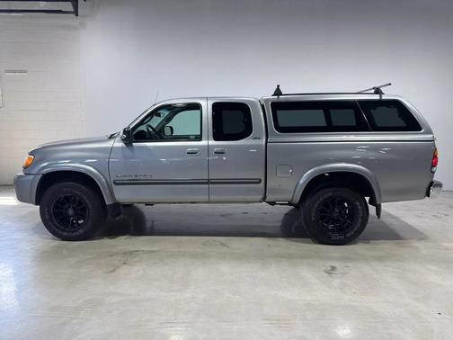 2004 Toyota Tundra Base