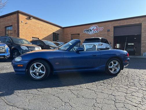 1999 Mazda MX-5 Miata 2dr Convertible Touring Pkg Manual
