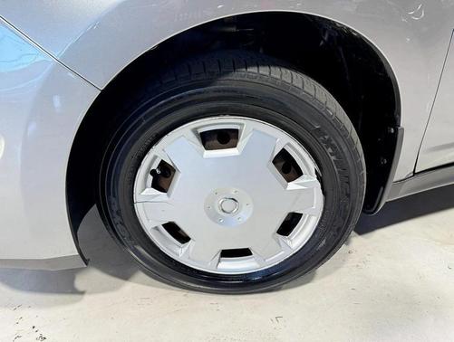 2009 Nissan Versa 1.8 S