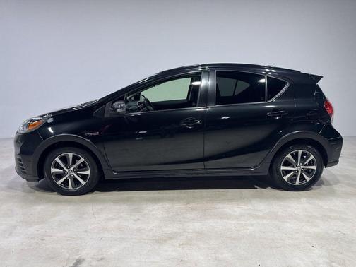 2019 Toyota Prius LE