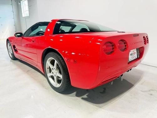 2004 Chevrolet Corvette Base