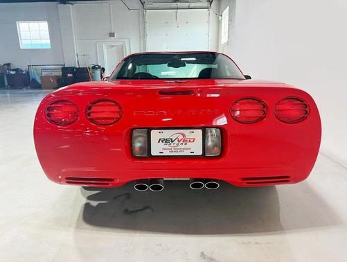 2004 Chevrolet Corvette Base