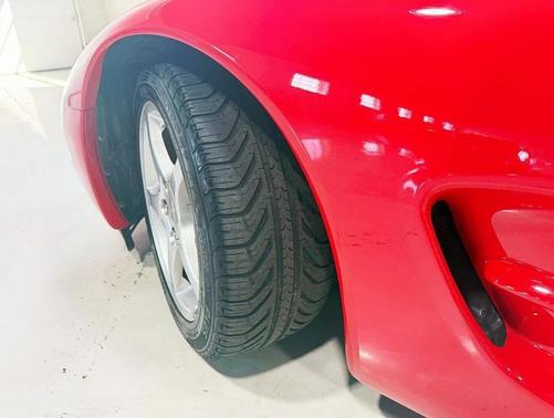 2004 Chevrolet Corvette Base