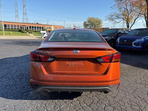 2020 Nissan Altima SR FWD