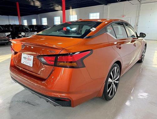 2020 Nissan Altima SR FWD