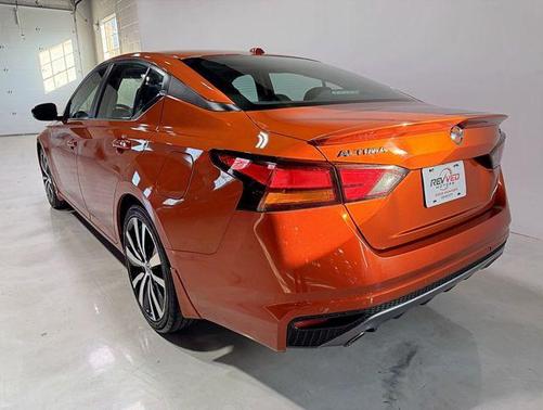 2020 Nissan Altima SR FWD