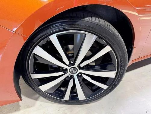 2020 Nissan Altima SR FWD