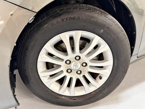 2011 Toyota Sienna XLE