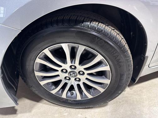 2018 Toyota Sienna XLE Premium
