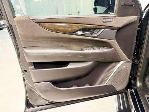 2018 Cadillac Escalade Platinum