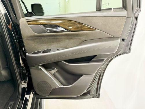 2018 Cadillac Escalade Platinum