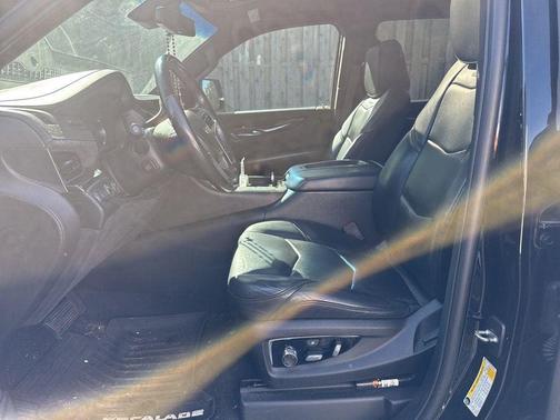 2018 Cadillac Escalade Platinum