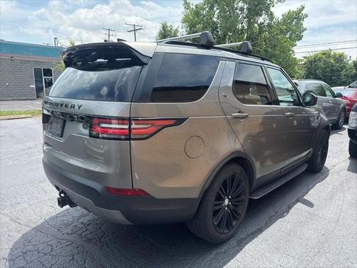 2017 Land Rover Discovery FIRST EDITION