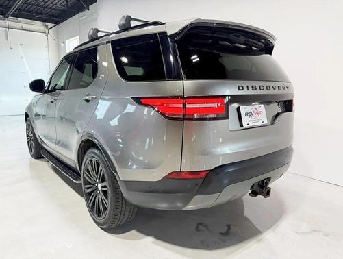 2017 Land Rover Discovery FIRST EDITION