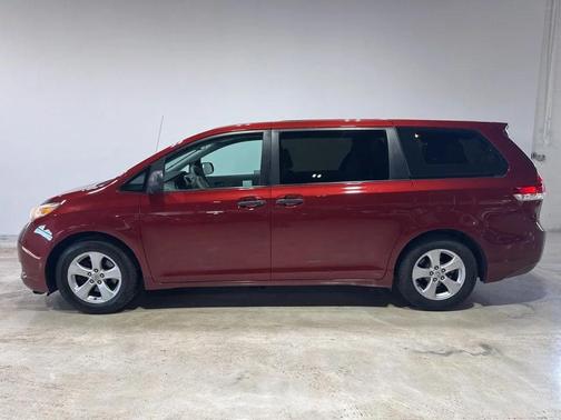 2011 Toyota Sienna Base