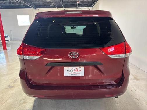 2011 Toyota Sienna Base