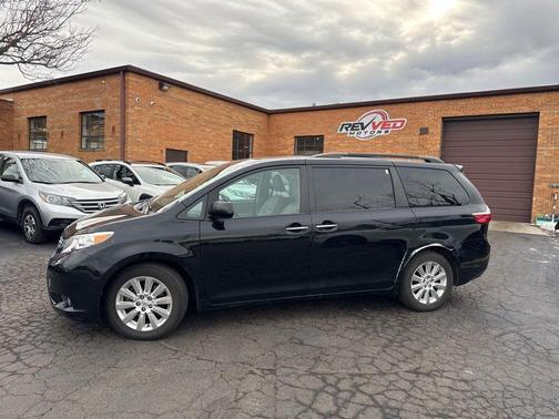 2015 Toyota Sienna XLE