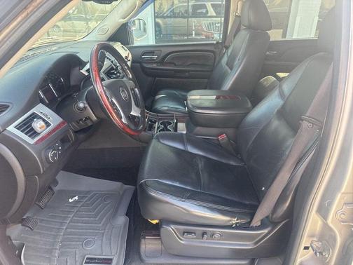 2008 Cadillac Escalade Base
