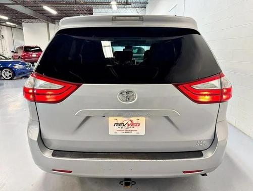 2015 Toyota Sienna XLE Premium