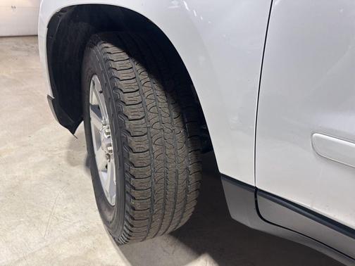 2016 GMC Acadia SLE-2