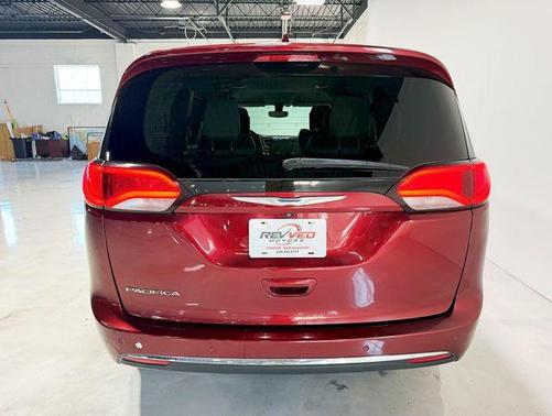 2018 Chrysler Pacifica Touring-L Plus