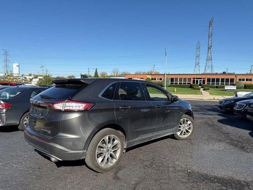 2016 Ford Edge Titanium