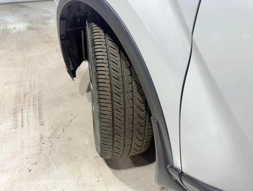 2022 Toyota C-HR XLE