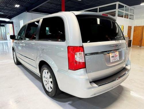 2012 Chrysler Town & Country Touring-L