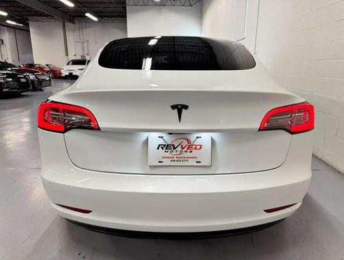2020 Tesla Model 3 Standard Range Plus