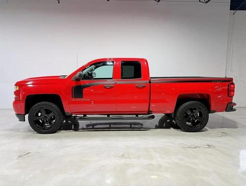 2017 Chevrolet Silverado 1500 Custom