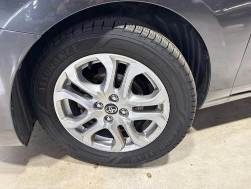 Graphite 2017 Toyota Yaris iA Base